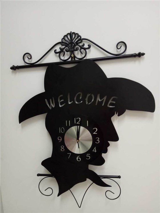 創(chuàng)意鐵藝鐘表