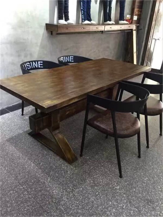 鐵木桌椅