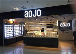 北京某品牌店鐵木結(jié)合展架案例