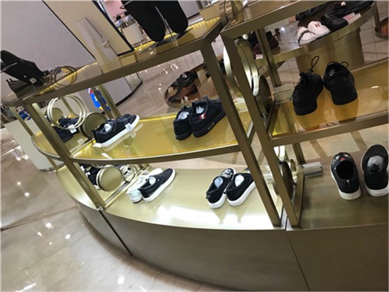 鐵藝服裝店展示架