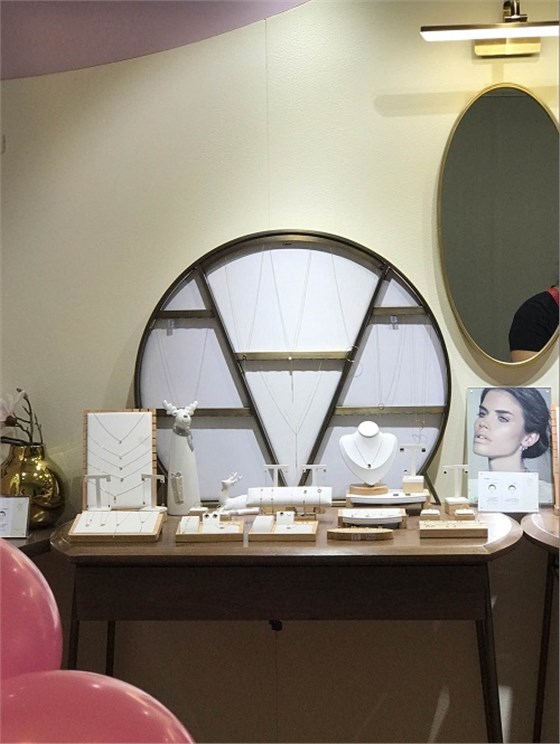 珠寶展示道具