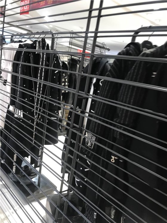 鐵藝服裝展示道具定制廠家