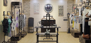 不銹鋼展示架的清洗事項(xiàng)