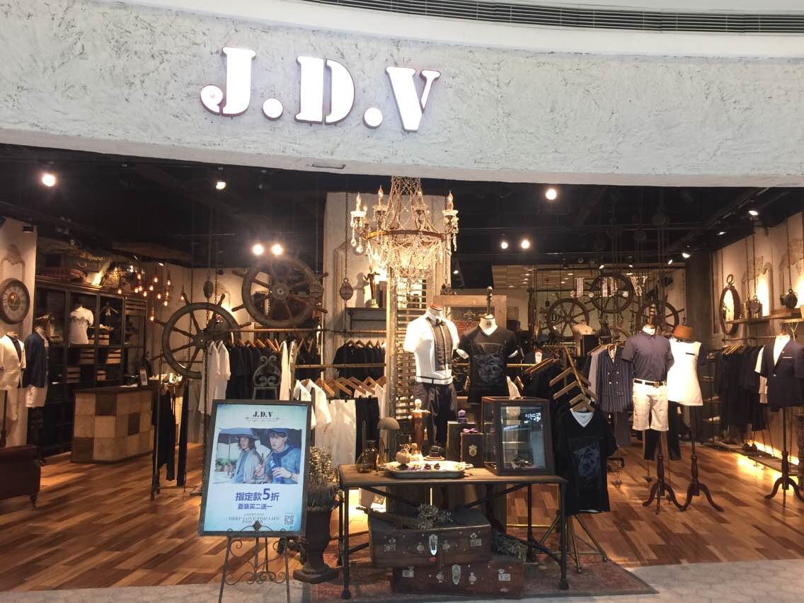 復(fù)古鐵藝風(fēng)格被廣泛應(yīng)用于服裝店