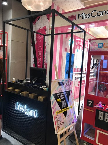 鐵藝展示柜定制廠家