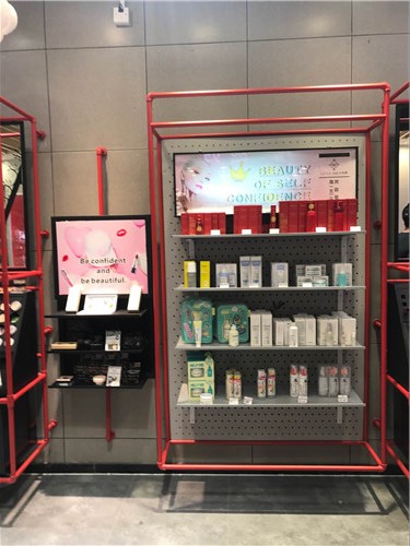 鐵藝展示柜定制廠家