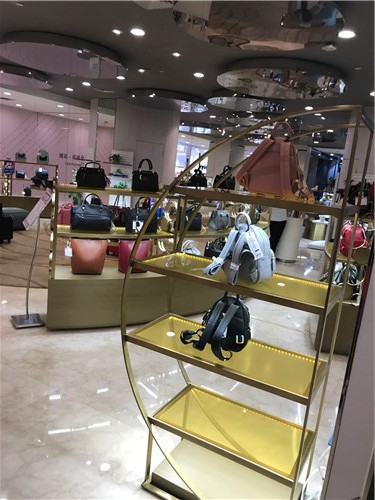 鐵藝服裝店展示架定制