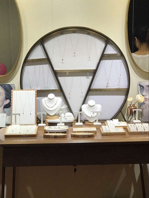 珠寶展示道具定制廠家