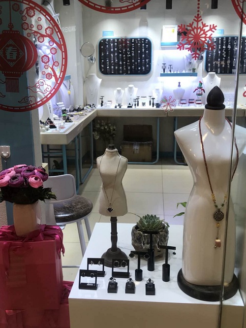 珠寶展示道具定制廠家