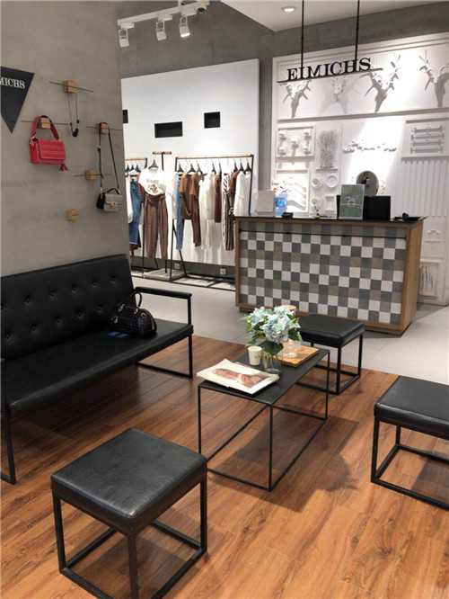 鐵藝服裝道具定制廠家