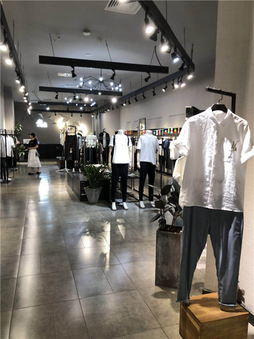 復(fù)古鐵木組合道具定制