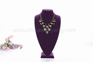 紫色絨布項(xiàng)鏈展示架工廠