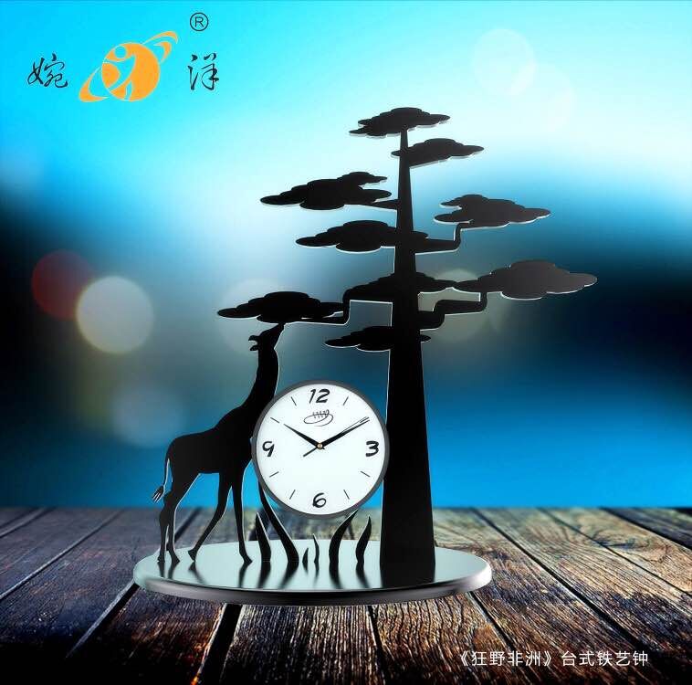 鐵制藝術(shù)鐘表