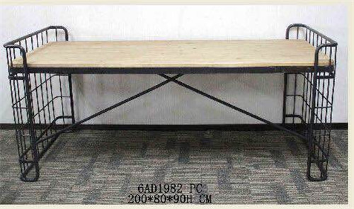 鐵木服裝展臺(tái)