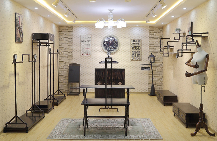 服裝店陳列架展示架 鐵木結(jié)合展示架